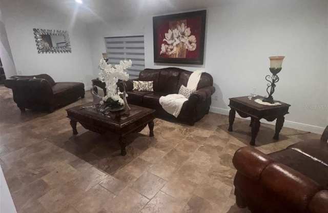 4704 WINDSOR Avenue Gallery 2