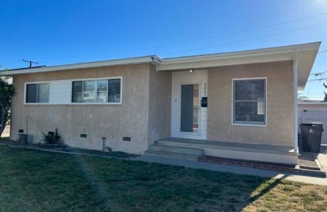 South of Conant Home with 3 Bedrooms, 1 bath and beautiful Hardwood Floors! photos photos