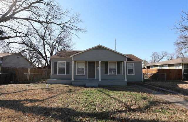 1012 E Russell Avenue - 1012 East Russell Avenue, Carrollton, TX 75006