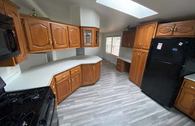 23308 Cedar Avenue Gallery 1