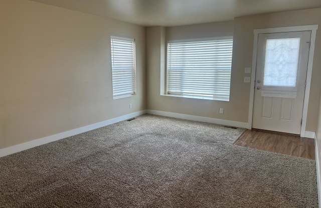2222 Sierra Vista Circle Gallery 2