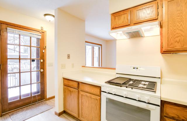 Charming Seward Minneapolis Living! 3 B2/2B Open Spacious Townhome!! Gallery 4