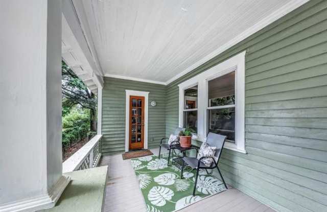 841 Oakhill Avenue SW Gallery 2