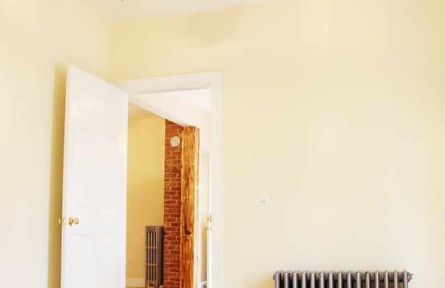 24 Cedar St Gallery 4