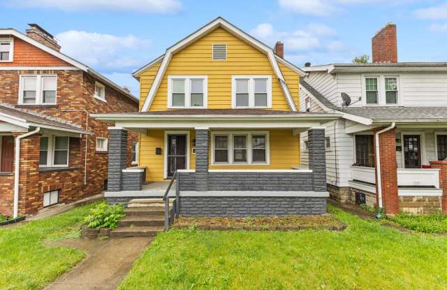 Charming 3-Bed Dutch Colonial with Modern Updates & Massive Yard – Minutes from German Village! photos photos