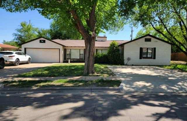 Spacious 4 Bedroom 3 Bath Home photos photos