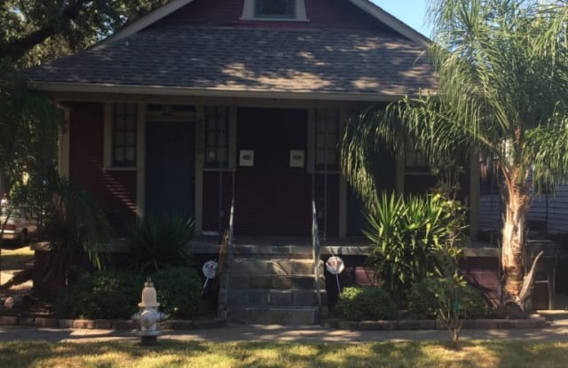 2002 Cambronne - 2002 Cambronne Street, New Orleans, LA 70118