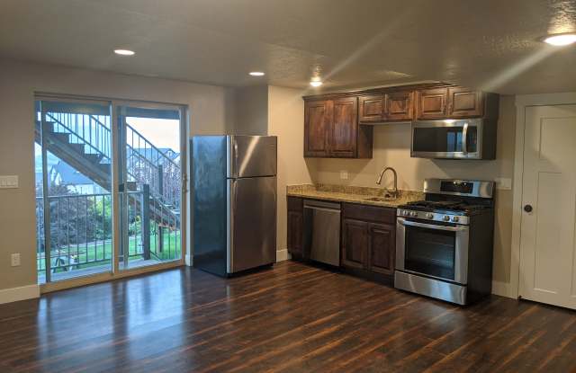 553 W 4050 N photos photos