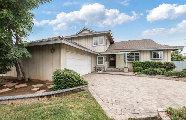 1486 North Harwood photos photos