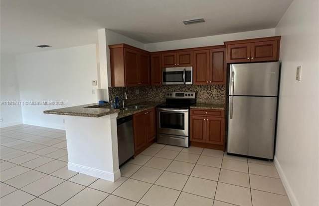 11490 NW 43rd St photos photos