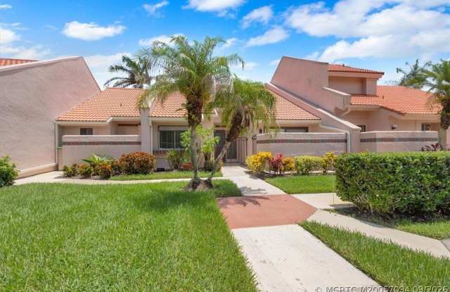 3303 SE Sandpiper Circle Gallery 1