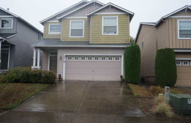 Beautiful 2 Story Home in Fairfield Park for lease - 8919 NE 41st Ave photos photos