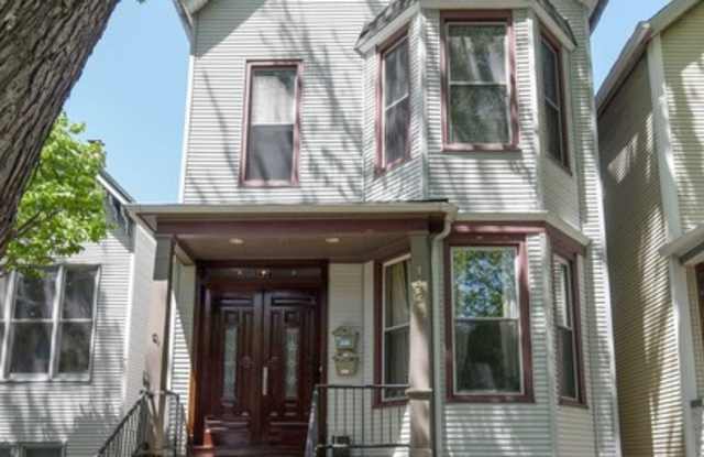 1424 West Fletcher Street photos photos