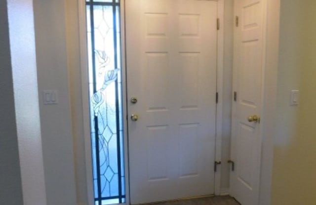 3Bd/2Ba Single Story House - Available Soon! Gallery 4