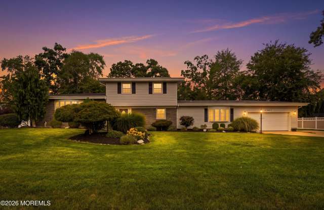 910 Somerset Drive Gallery 2