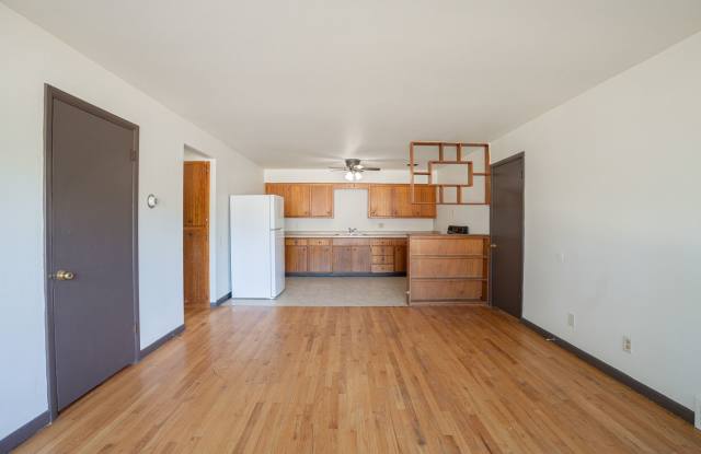2113 Lake Point Dr Gallery 3