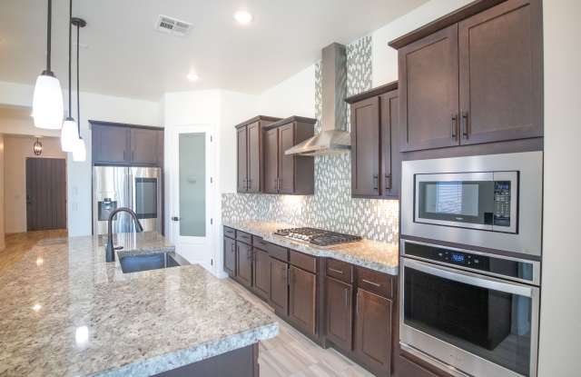 3718 Golden Echo Loop Gallery 4