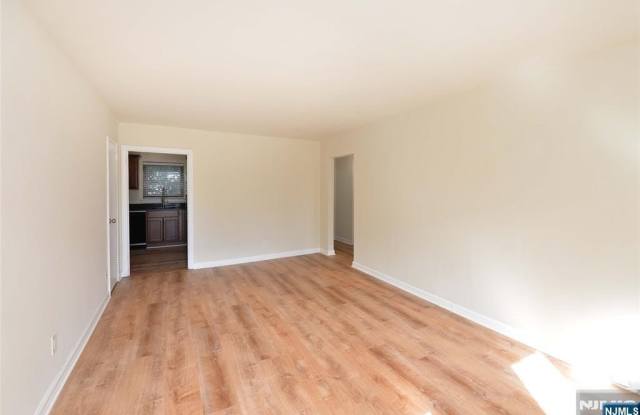 250 Oak Gallery 3