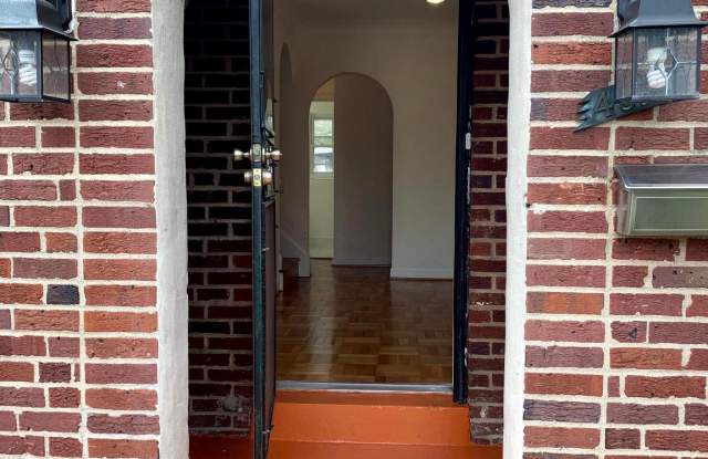 4890 TOWNE PARK ROAD Gallery 2