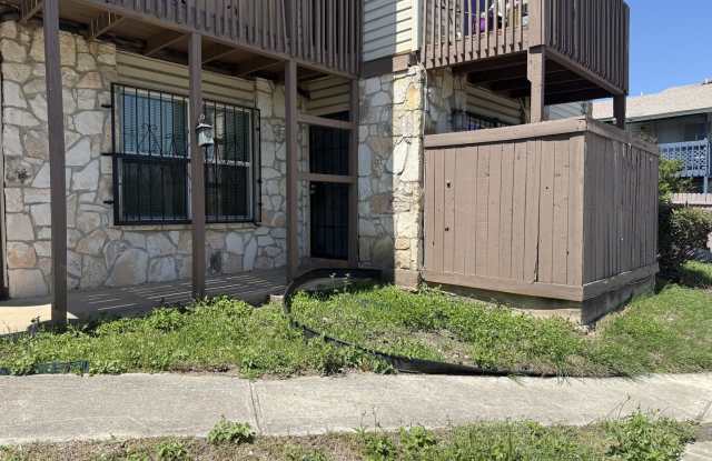 5944 Danny Kaye unit: 1 - 5944 Danny Kaye Drive, San Antonio, TX 78240