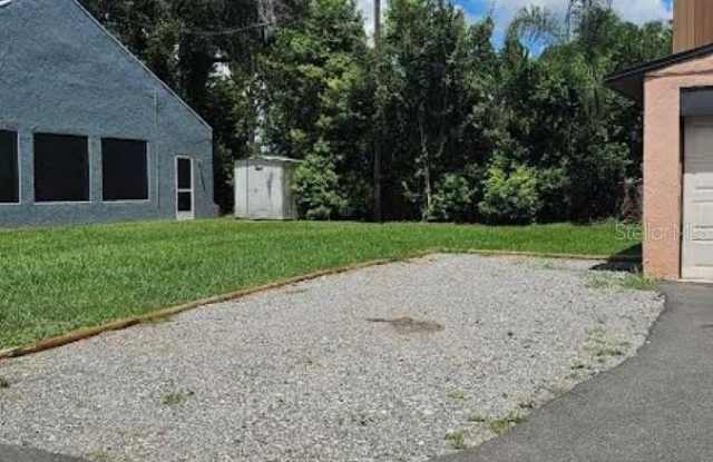 21335 COAKLEY LANE Gallery 4