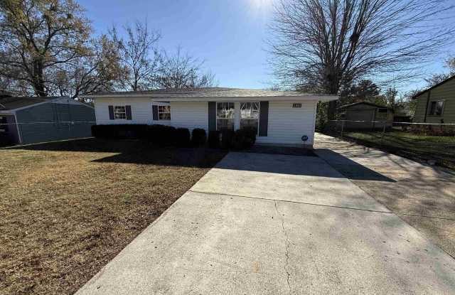 2415 Vining Avenue NW - 2415 Northwest Vining Avenue, Huntsville, AL 35810 2415 Vining Avenue NW - 2415 Northwest Vining Avenue, Huntsville, AL 35810