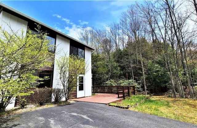 52 Medallion Road photos photos