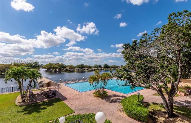 300 Berkley Rd photos photos