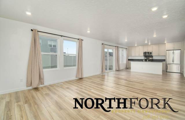 Meridian Home, Fantastic Location! photos photos