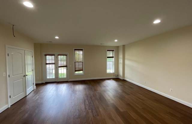42751 PULLER Terrace Gallery 2