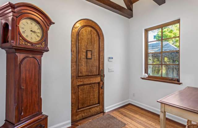 87 Butterfly Lane Gallery 4
