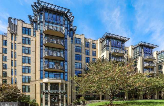 4301 MILITARY Road NW unit: 202 - 4301 Military Road Northwest, Washington, DC 20015