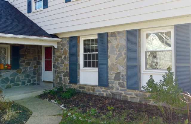 593 Watford Lane photos photos