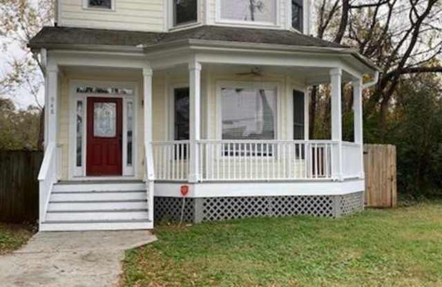 948 Herndon Street NW Gallery 2