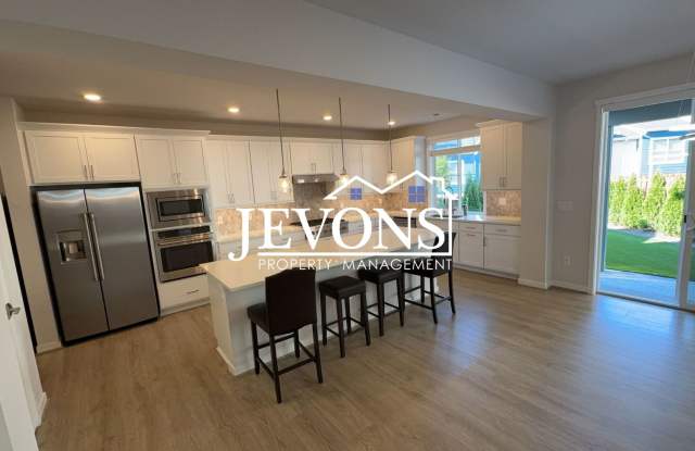 Newly Built 5BR/3BA Home in Issaquah with 2-Car Garage & W/D Included photos photos Newly Built 5BR/3BA Home in Issaquah with 2-Car Garage & W/D Included photos photos