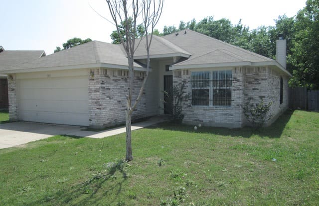 1417 Marena Moore Ct - 1417 Marena Moore Way, Dallas, TX 75232