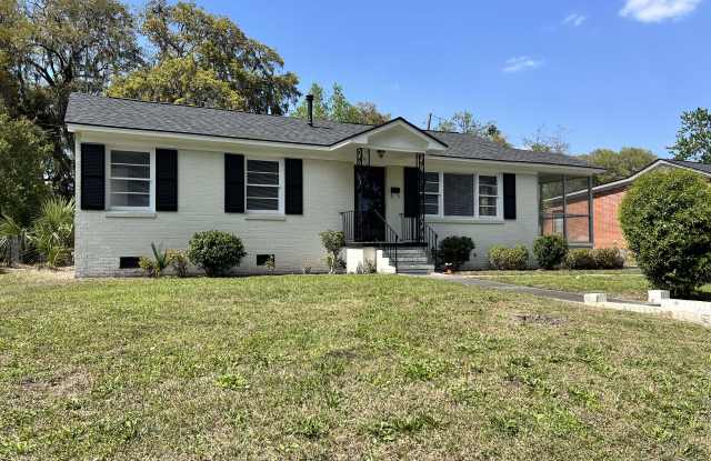 2637 Evergreen Avenue photos photos