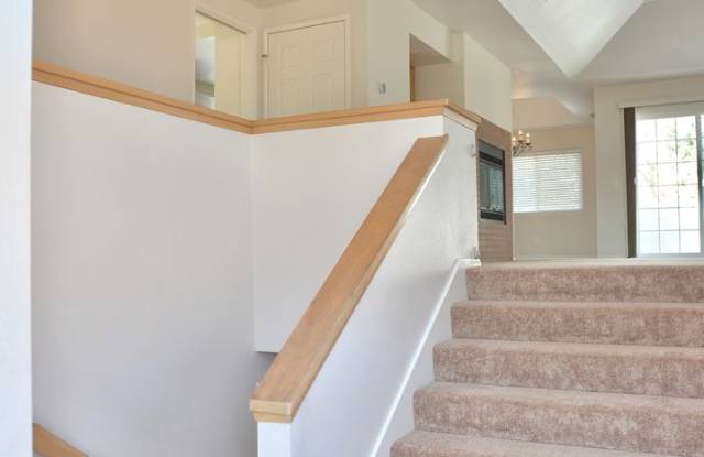 Port Royale three bedroom three bath yard gardener Gallery 4