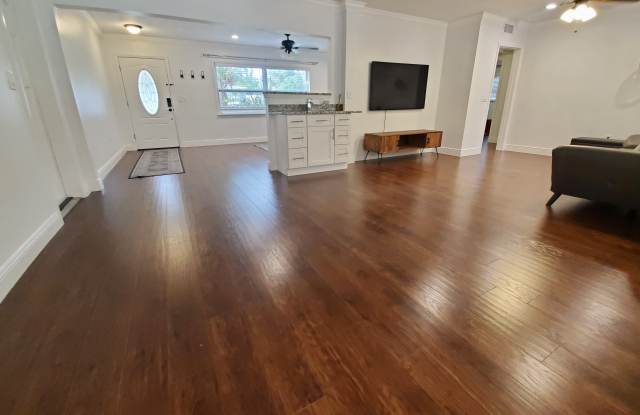 1581 Lotus Path photos photos
