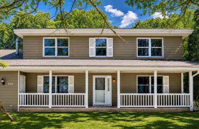Lovely 4BR 4BA Home in the Best Neighborhood in Sartell! Gallery 3