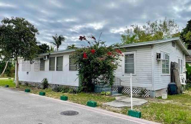 200 Florida Ave photos photos