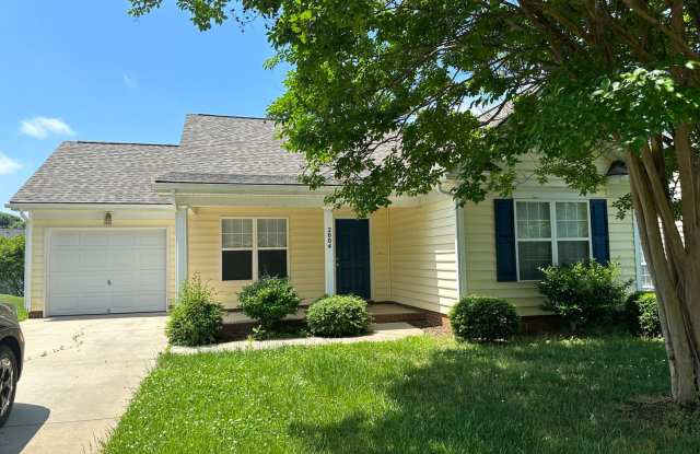 Charming Home - 2004 Taras Trace Drive, Statesville, NC 28625