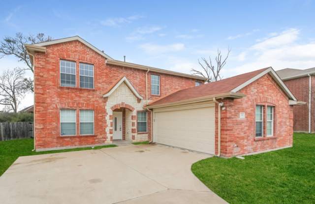 1325 Forest Creek - 1325 Forest Creek, DeSoto, TX 75115