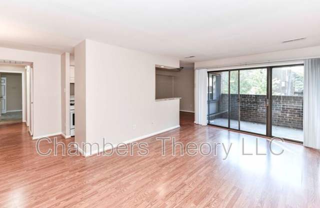 11244 Chestnut Grove Sq. Gallery 3
