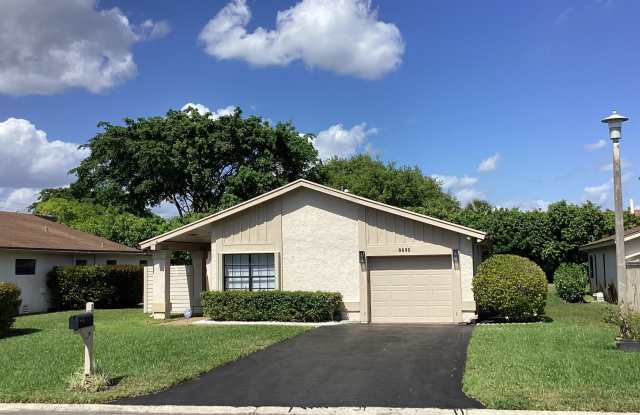 8895 Old Pine Road Gallery 2