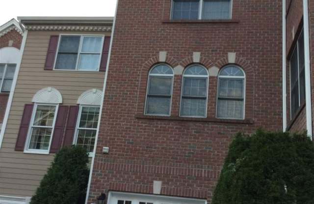 412 NEWBURGH CT - 412 Newburgh Court, West New York, NJ 07093