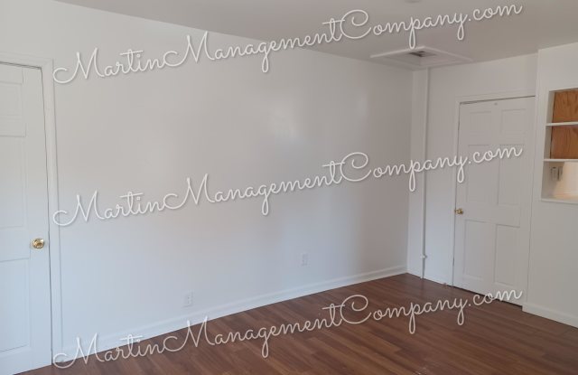 610 West 4th Street - B Gallery 3