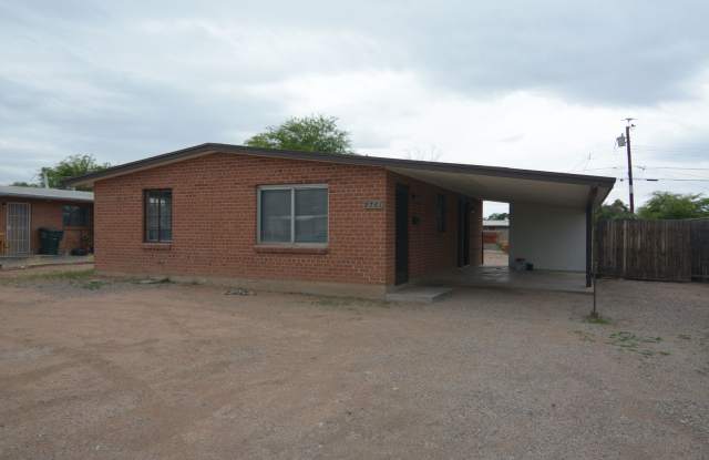 Updated 2 Bedroom 1 Bath! Located in Convenient Central Tucson Location! photos photos