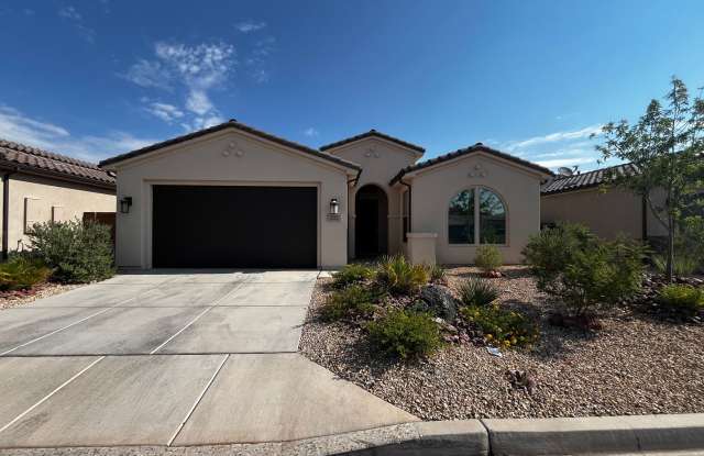 ADORABLE HOME IN BRIO FOR RENT! photos photos