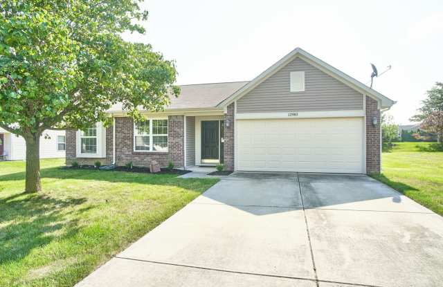 3Bdrm Ranch w/Fenced Yard. HSE Schools. $2100/mo photos photos